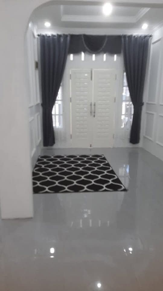 Area Pintu Masuk Depan