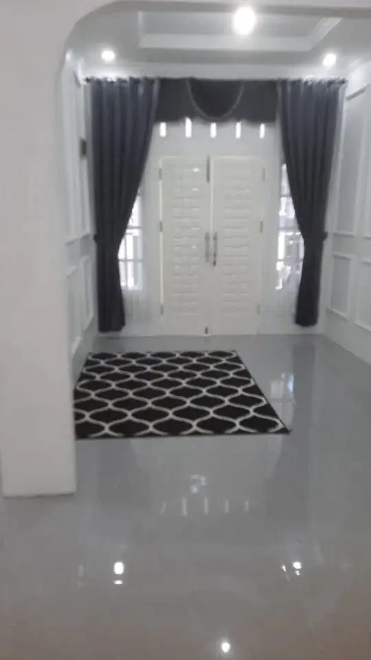 Area Pintu Masuk Depan