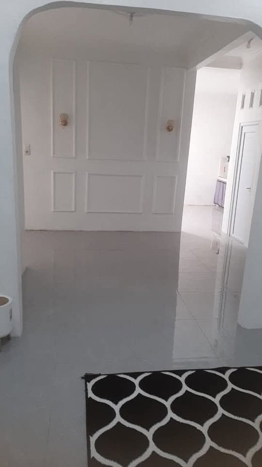 Ruang Tamu dan Ruang Tengah